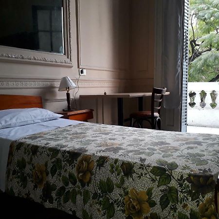 Hotel El Pibe ブエノスアイレス エクステリア 写真